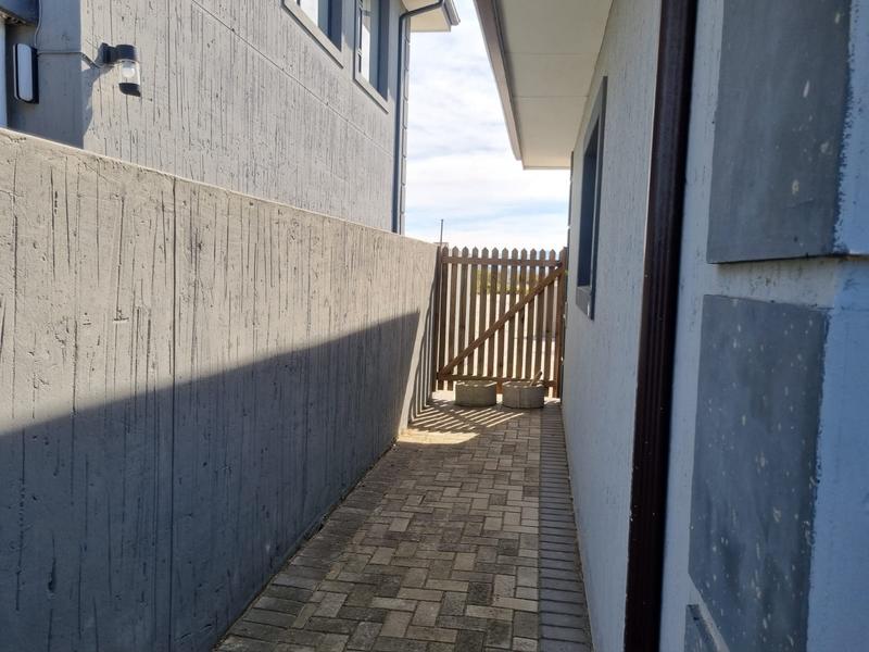 To Let 3 Bedroom Property for Rent in Dana Bay Western Cape